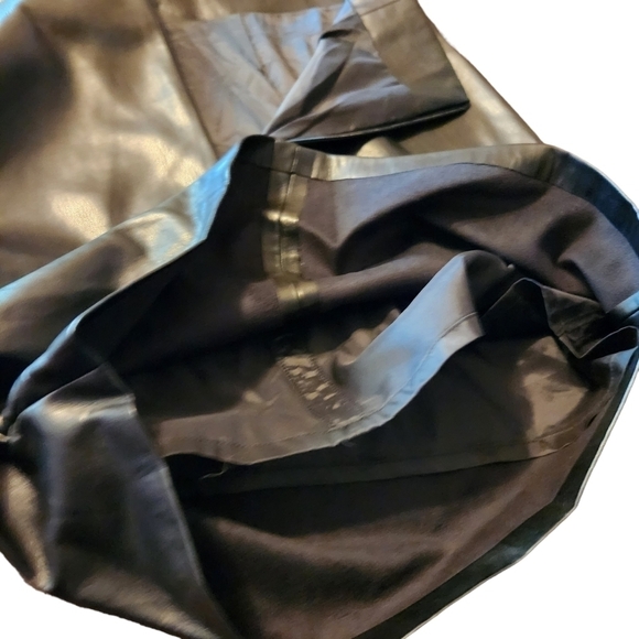 Zara black faux leather high waist short skirt - Picture 5 of 7